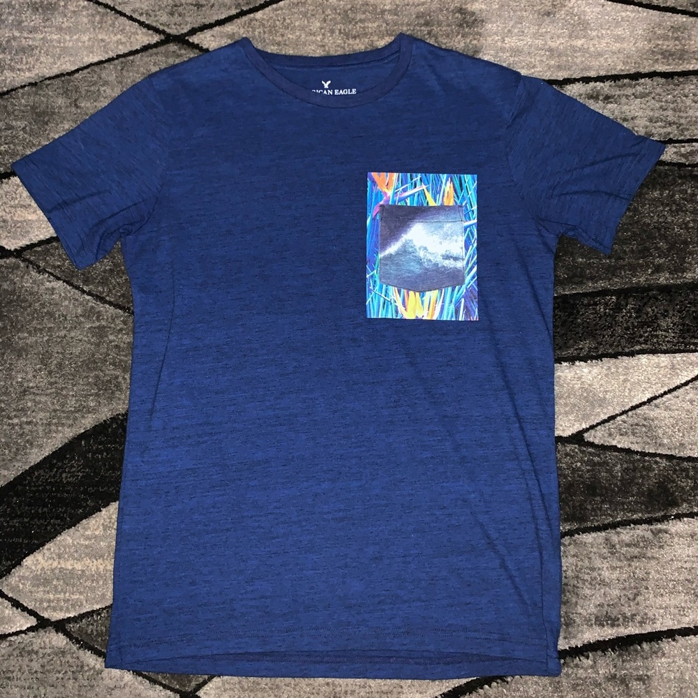 🛍 4/$20 AE Graphic Pocket Tee